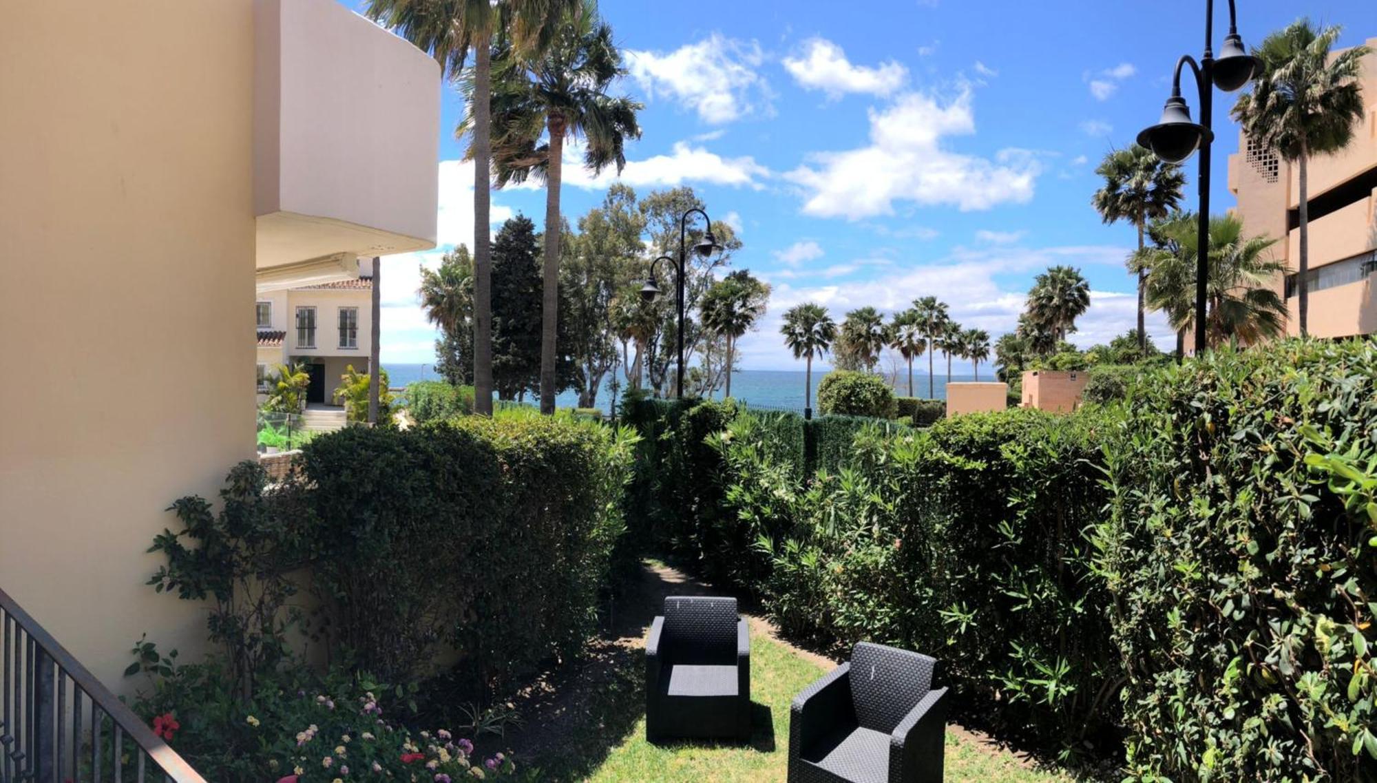Garden Beach Townhouse Estepona Exterior foto